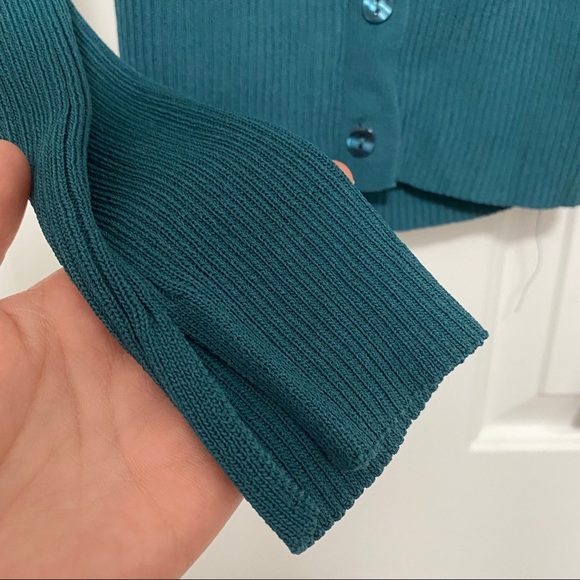 Leith V-Neck Reversible Cardigan Teal Sweater - Picture 4 of 9